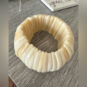 Vintage Hand-carved Buffalo Bone Ribbed Bangle Cream Bracelet